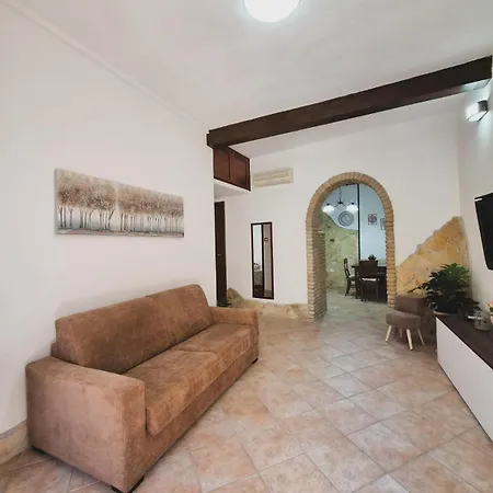 Apartman Villanova In The Historic District Of